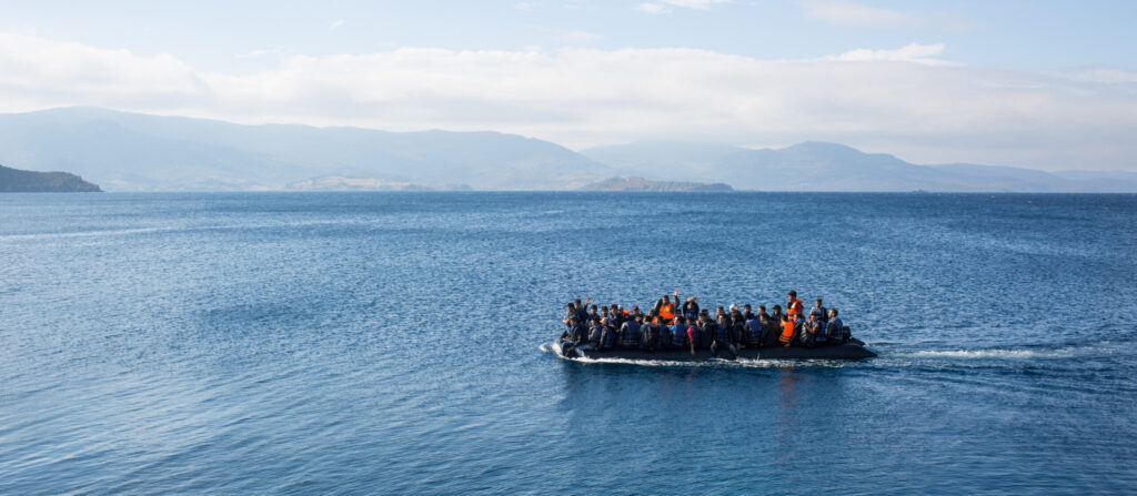 lesbos,,greece, ,september,30,,2015:,refugees,arrive,on,the